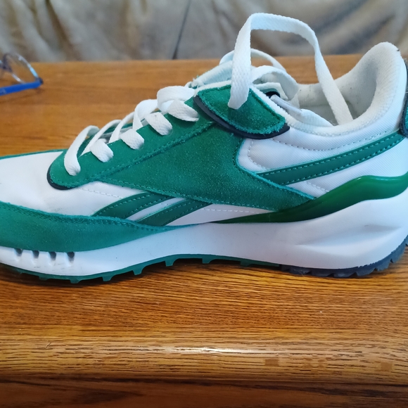 Reebok Womens Green and White Sneakers - Picture 3 of 9